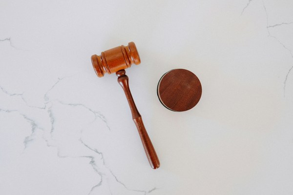 Gavel (1)